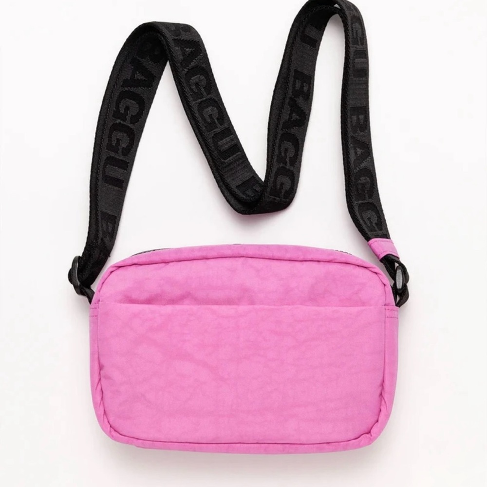 NWT BAGGU EXTRA PINK Camera Crossbody